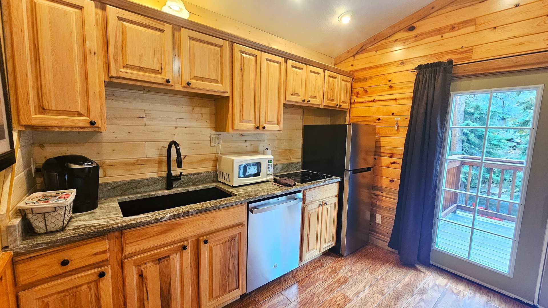 Cottage Kitchenette